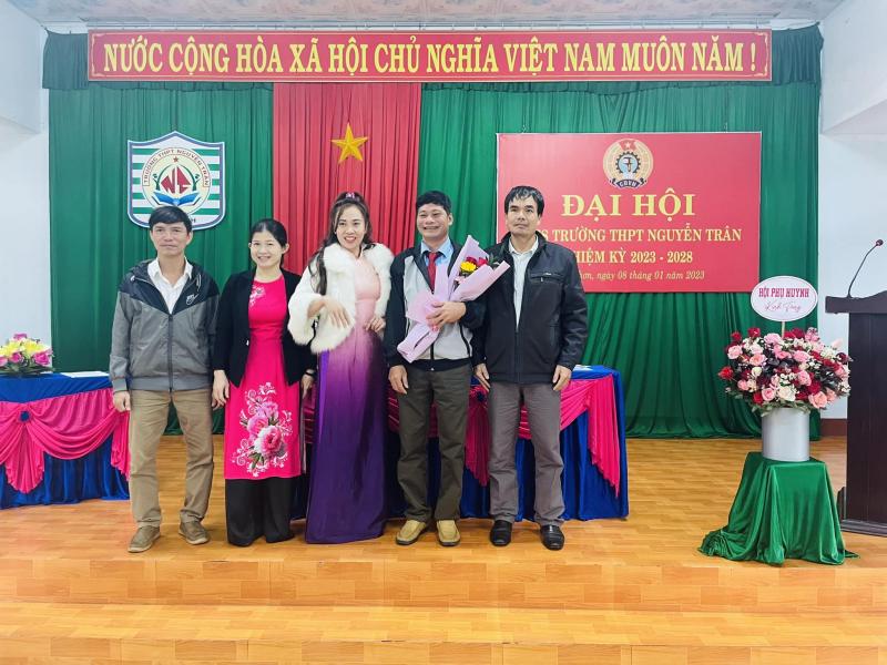 Trường THPT Nguyễn Trân Trường THPT Nguyễn Trân