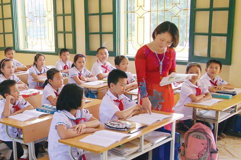 Bài văn tả cô giáo trong một tiết học - mẫu 12