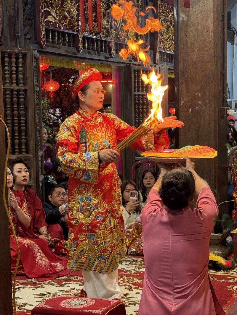 Nghệ Nhân Ưu Tú Trần Thị Kim Huệ