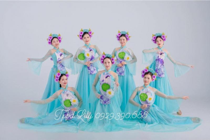 Trang phục biểu diễn LILY
