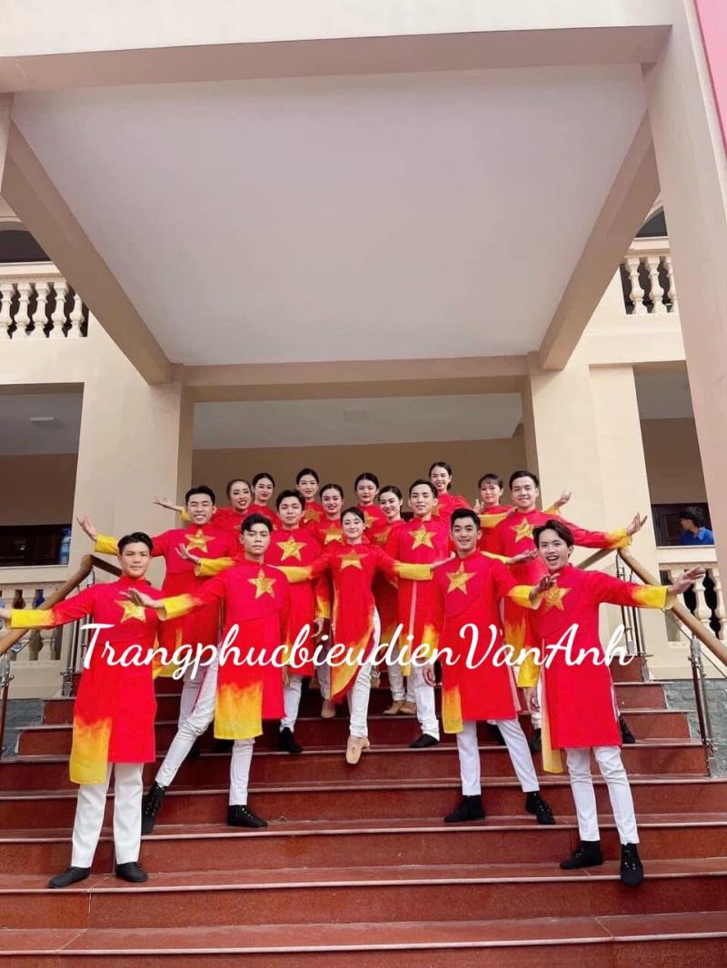 Trang phục biểu diễn VÂN ANH