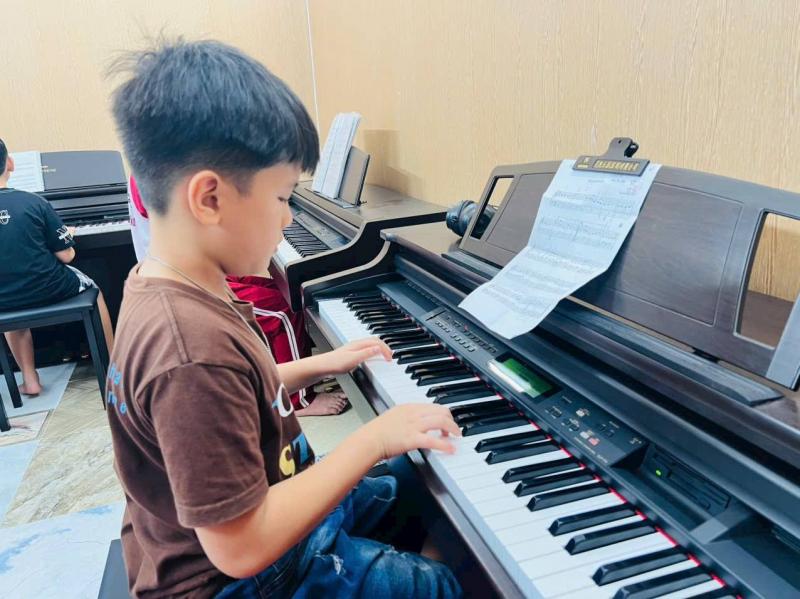 Trường nhạc Music Star