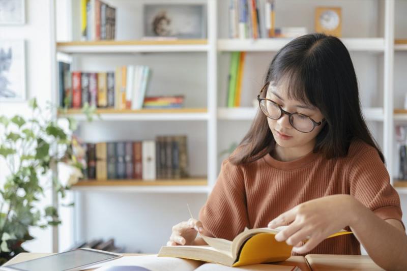Bài văn nghị luận xã hội về ý nghĩa của việc đọc sách số 9