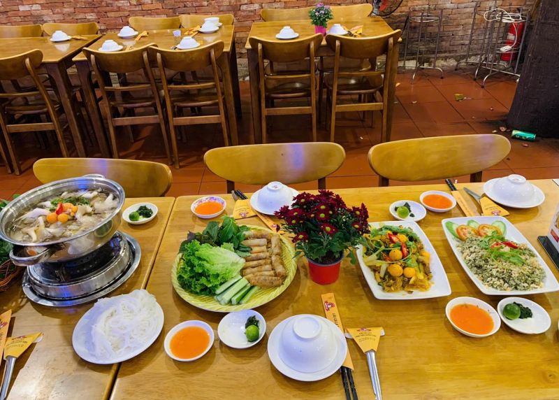 Quán A7 Lẩu Gà Lá É Phú Yên Quán A7 Lẩu Gà Lá É Phú Yên